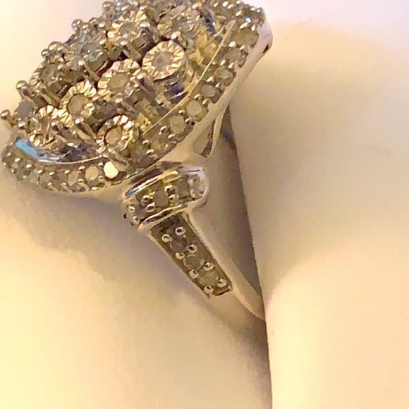 Size 6 .925 SS real diamond ring - Picture 3 of 5